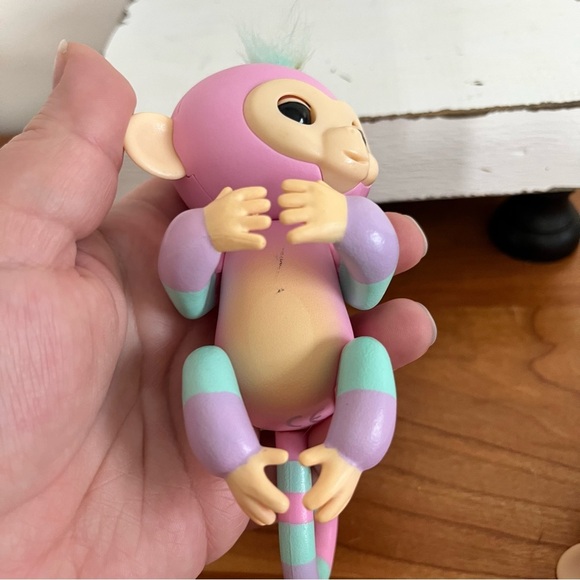 Lot of 2 Monkey Fingerlings Pink & A Striped One WowWee Interactive Toys - Picture 5 of 9